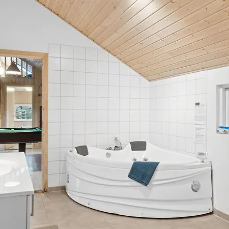 Feriehus Judit - 225m From The Sea By Interhome