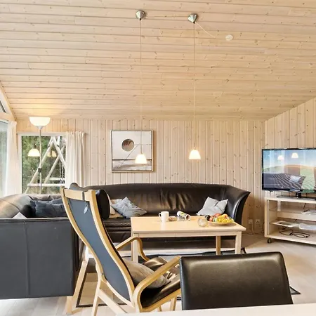 Judit - 225m From The Sea By Interhome *
